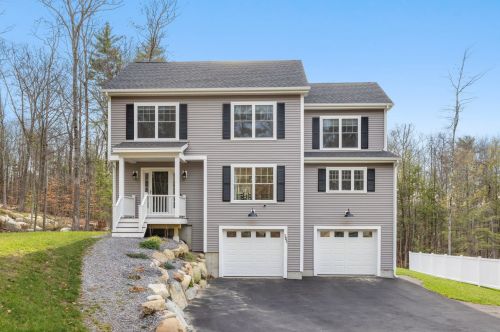 121 Carter Hill Rd, Concord, NH 03301-4137