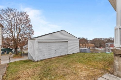 10 Amherst Ave, Pittsburgh PA 15229-1536 exterior