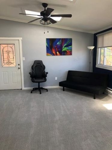 3930 Lawnview Ave, Pittsburgh PA 15227-1126 exterior