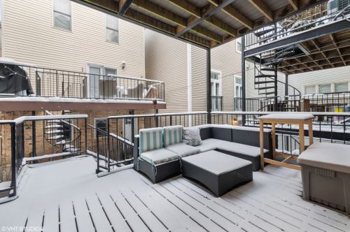 1445 Mohawk St, Chicago IL 60610-5285 exterior