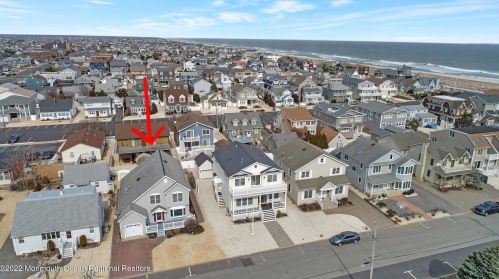 19 New Jersey Ave, Lavallette NJ 08735-2528 exterior