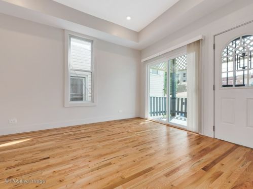 2052 Bingham St, Chicago IL  60647-4032 exterior