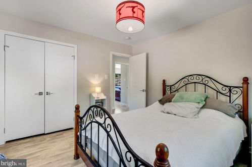 3000 Wessynton Way, Alexandria VA 22309-2225 exterior