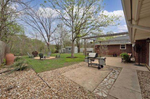 2608 Dunbarton Dr, Austin TX 78723-2233 exterior