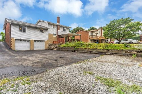 165 Conneaut Dr, Pittsburgh PA 15239-2630 exterior