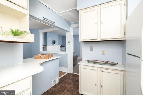 23 Holly Ave, Camden NJ 08107-1023 exterior