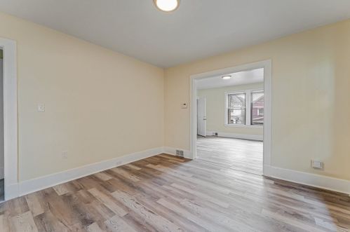 3124 Landis St, Pittsburgh PA 15204-1715 exterior