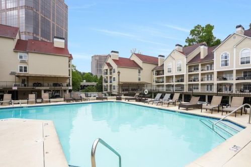 3655 Habersham Rd, Atlanta GA  30305-1142 exterior