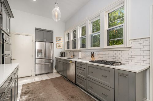 20 Un Ave, Grand Rapids MI 49503-4413 exterior