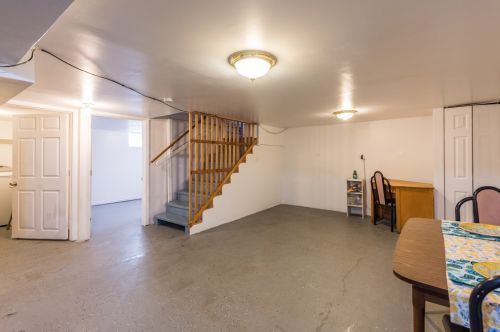 37 Lewis Ave, Waukegan IL 60087-4739 exterior