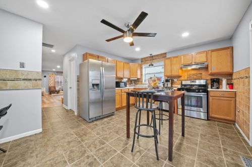 1538 Tripp Ave, Chicago IL 60652-2948 exterior