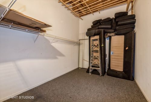 616 Fulton St, Chicago IL  60661-1251 exterior