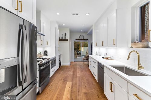 302 Rhode Is Ave, Washington DC 20001-1827 exterior