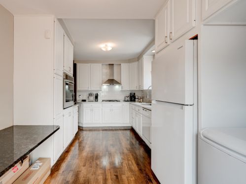 4545 Austin Ave, Chicago IL  60630-3115 exterior