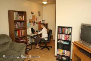 606 Healey St, Champaign IL  61820-5597 exterior