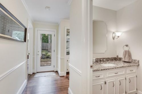 3 Bohler Ln, Atlanta GA 30327-1101 exterior