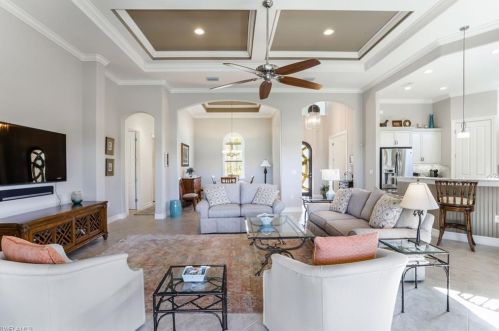 6838 Canwick Cove Cir, Naples FL 34113-3201 exterior