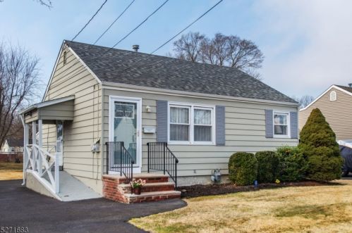 5 Sunset Dr, Wharton, NJ 07885-1715