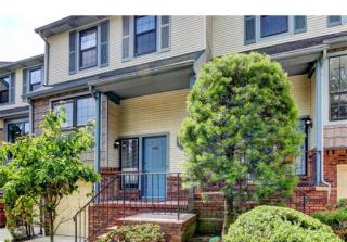 3704 Spring Brook Dr, Edison, NJ 08820-4228