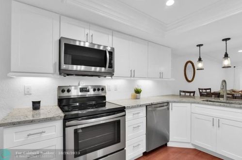 1330 13 St, Boca Raton FL 33486-5323 exterior