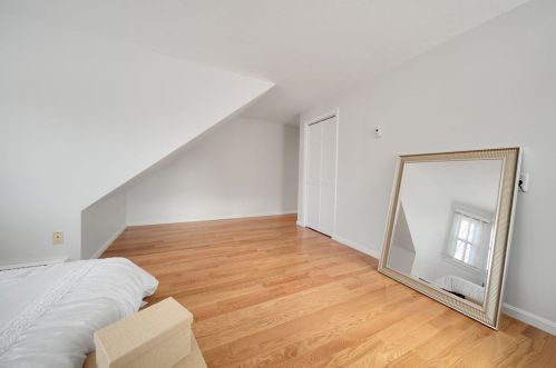 32 Hall Pl, Quincy MA 02169-4025 exterior