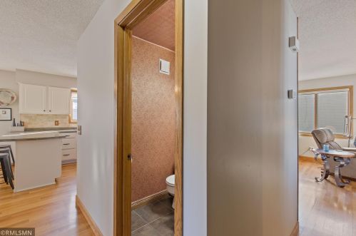 1058 Briar Crk Rd, Saint Paul MN 55123-1515 exterior