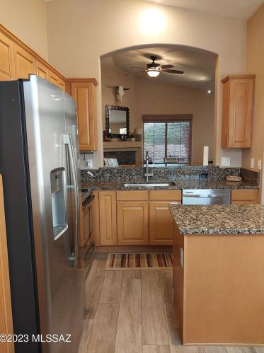 9674 Country Ct, Tucson AZ  85749-7927 exterior