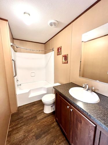 1069 Railroad Ave, Defuniak Springs FL  32433 exterior