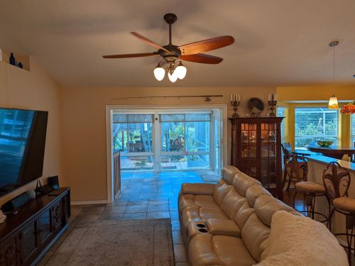 189 Sagamore Ter, Fort Pierce, FL 34983-1287