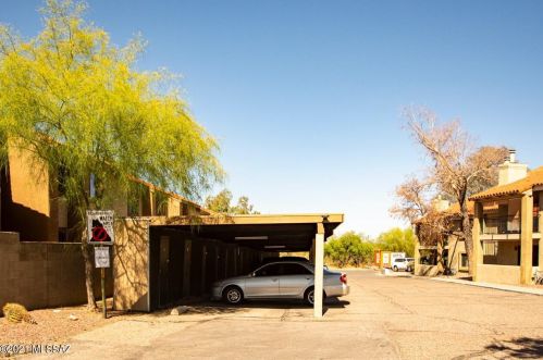 8255 Oracle Rd, Tucson AZ  85704-6473 exterior