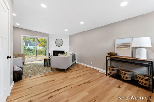 3735 Balsam Ave, Grand Rapids MI 49525-2471 exterior