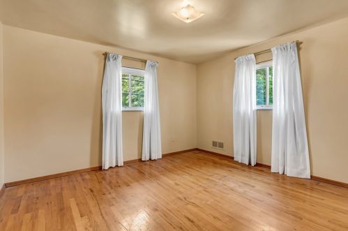 699 Fruithurst Dr, Pittsburgh PA 15228-2534 exterior