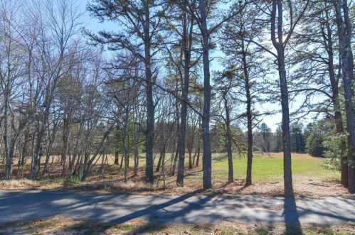 210 Greenhouse Rd, Coventry RI 02827-2101 exterior