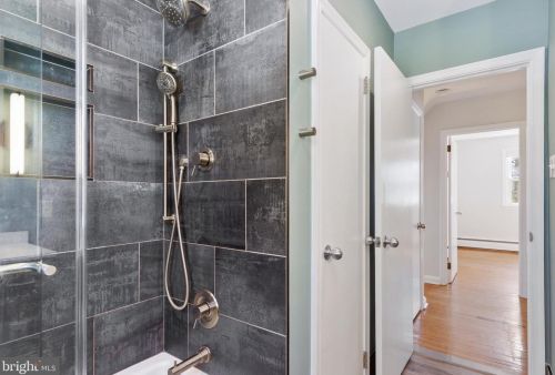 423 Old Lancaster Rd, Berwyn PA exterior