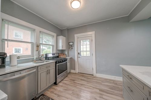 5107 Interboro Ave, Pittsburgh PA  15207-2327 exterior