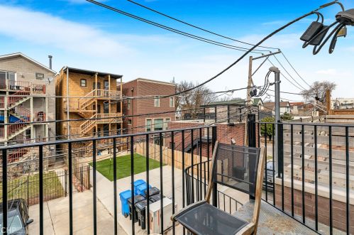 1506 Wolfram St, Chicago IL 60657-4017 exterior