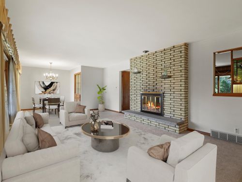 6961 Glen Shore Dr, Milwaukee, WI 53209-2818