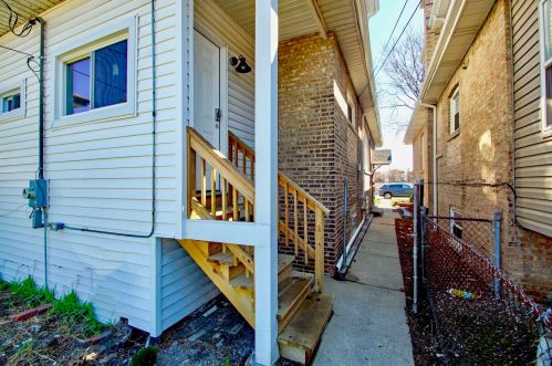 8144 Lafayette Ave, Chicago IL 60628-5536 exterior