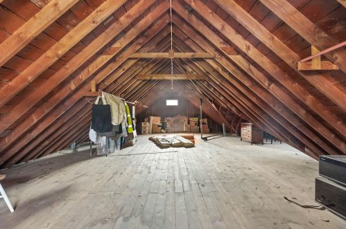 3160 70, Milwaukee WI 53219-4010 exterior