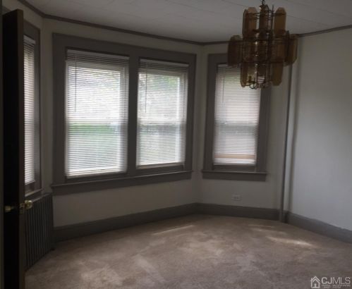 2 6th St, New Brunswick NJ 08901-3316 exterior