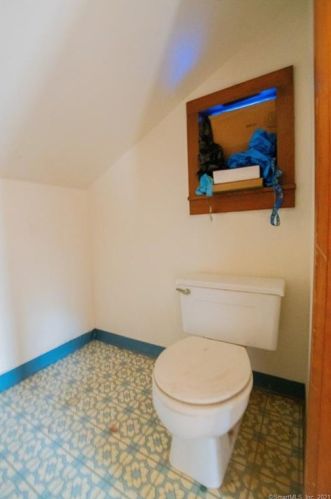 1793 Rdg Rd, North Haven CT 06473-2020 exterior