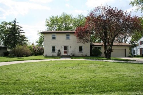 913 Barber Ln, Joliet, IL 60435-2915