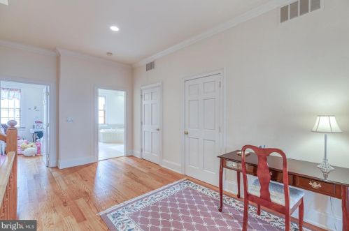 124 Bainbridge St, Philadelphia PA 19147-1866 exterior