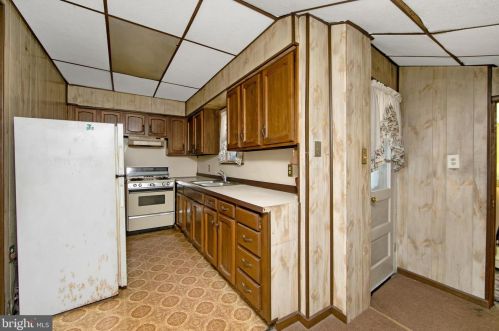 536 Belgrade St, Philadelphia PA 19125-2718 exterior