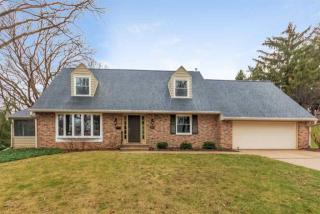 214 Ozark Trl, Madison, WI 53705-2533