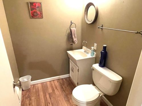 2371 Crestline Dr, Saint Louis MO 63129-3713 exterior