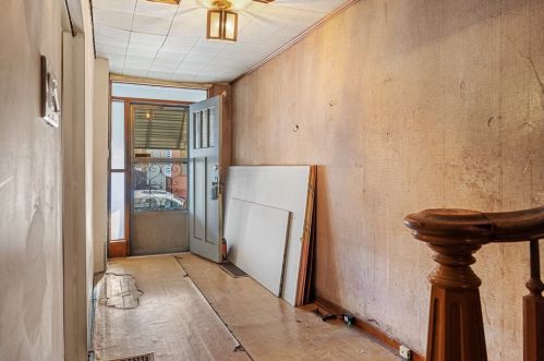 1828 Middle St, Pittsburgh PA 15215-2719 exterior