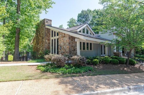 82 Dunwoody Spg, Atlanta GA 30328-4529 exterior