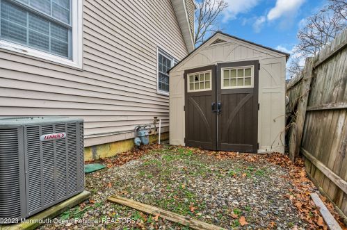 2237 Emerald Park Dr, Lacey NJ  08731-3716 exterior