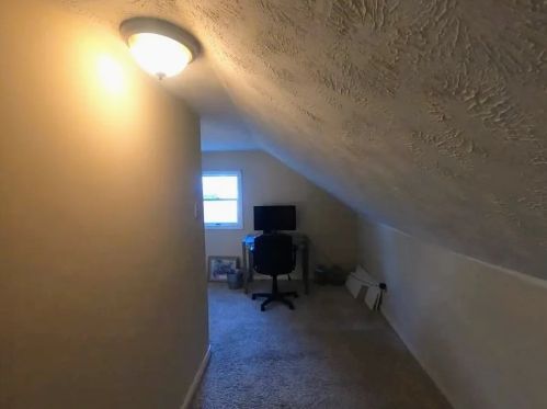 1036 Jerome St, Pittsburgh PA  15220-4609 exterior